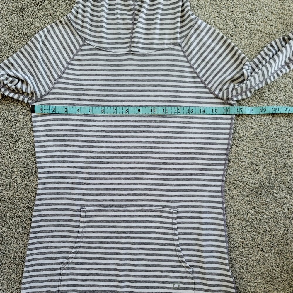 Gap Fit Breathe XS Grey &  White Stripe Funnel Neck Hoodie XS with Thumbholes - Picture 8 of 13